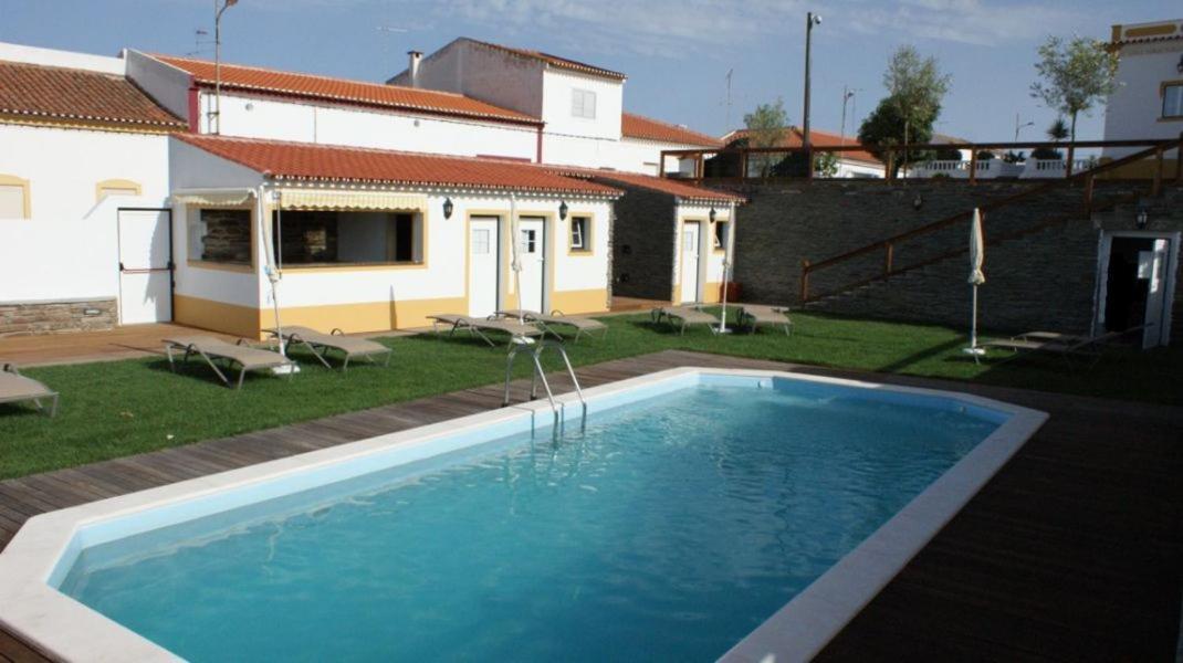 Casa Esquivel Villa Mourão Exteriör bild