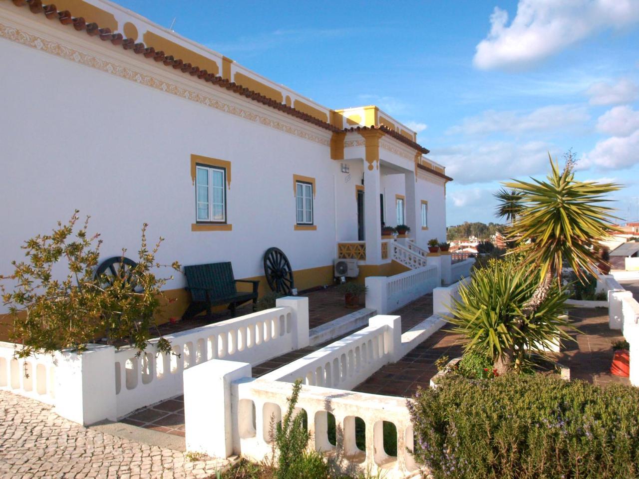 Casa Esquivel Villa Mourão Exteriör bild